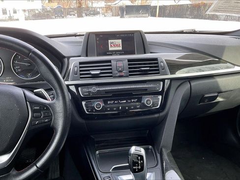 Used 2018 BMW 330e image 7