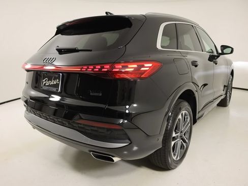 Certified 2025 Audi Q5 Premium w/ Premium Plus AWD/4WD image 5