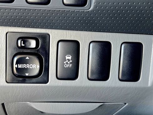 Used 2014 Toyota Tacoma PreRunner image 23