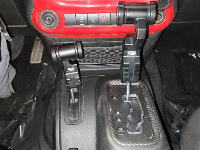 Used 2018 Jeep Wrangler Unlimited Sahara AWD/4WD image 32