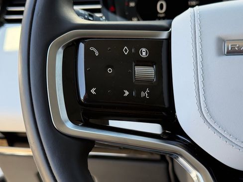 Used 2024 Land Rover Range Rover Sport SE image 28