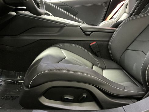 Used 2024 Chevrolet Corvette Stingray Convertible w/ 1LT image 22