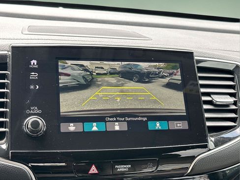 Used 2021 Honda Pilot Touring image 32
