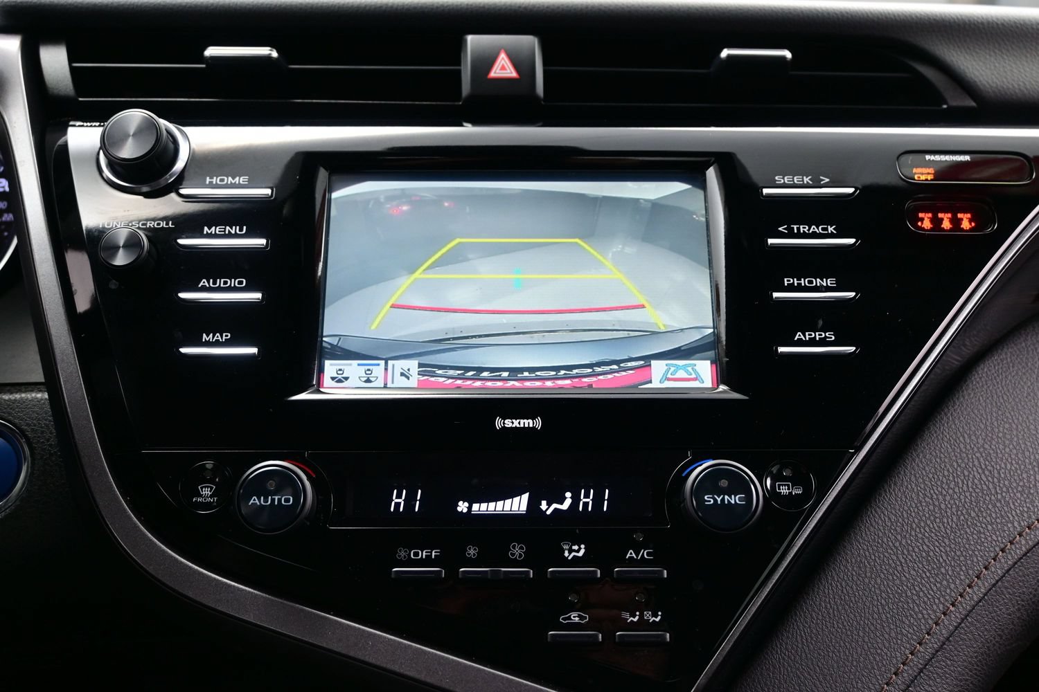 Used 2020 Toyota Camry LE w/ Fleet Convenience Package FWD image 19