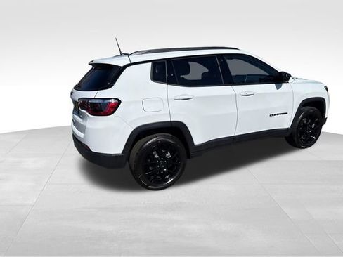 New 2026 Jeep Compass Latitude image 7