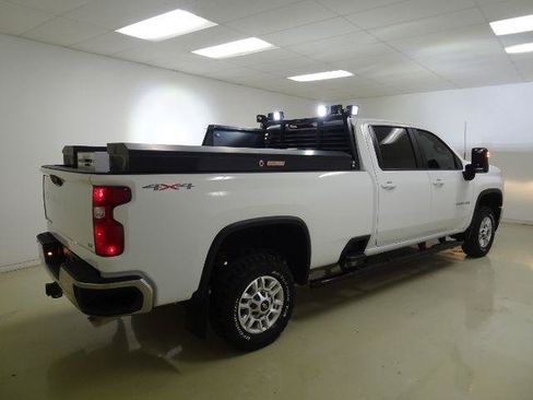 Used 2022 Chevrolet Silverado 2500 LT w/ Convenience Package AWD/4WD image 18