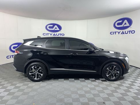 Used 2023 Kia Sportage EX FWD image 2