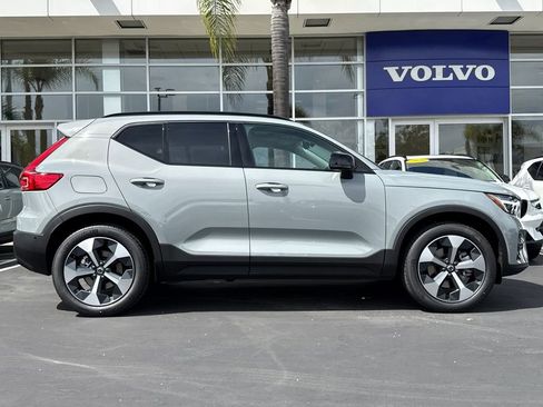 New 2026 Volvo XC40 B5 Plus w/ Protection Package Premier AWD/4WD image 6
