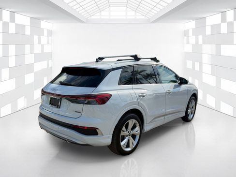 Used 2023 Audi Q4 e-tron Premium Plus w/ Premium Plus AWD/4WD image 7