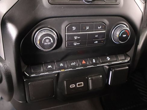 Used 2022 Chevrolet Silverado 1500 Custom Trail Boss w/ LPO, Dark Essentials Package image 6