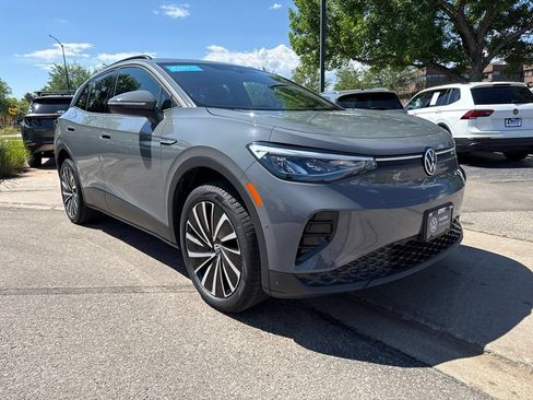 Certified 2024 Volkswagen ID.4 Pro AWD/4WD image 8