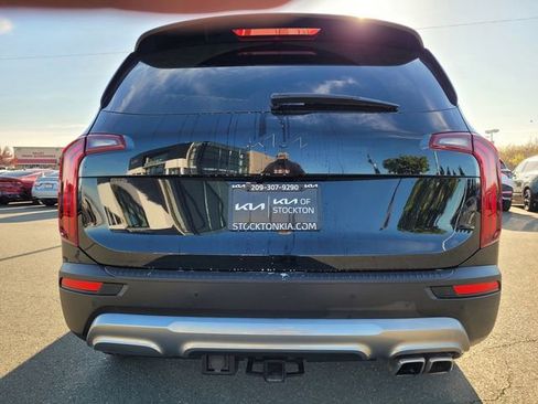 Used 2022 Kia Telluride EX w/ EX Premium Package FWD image 5