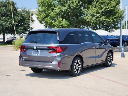 New 2026 Honda Odyssey EX-L image 3