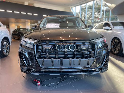 New 2026 Audi Q7 3.0T Premium Plus image 2