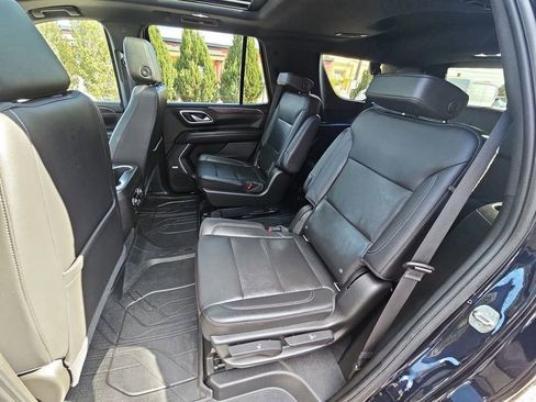 Used 2021 Chevrolet Tahoe LT w/ LT Signature Package image 19