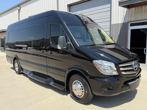 Used 2017 Mercedes-Benz Sprinter 3500 image 24