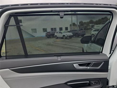 New 2026 Volkswagen Atlas Cross Sport SEL R-Line image 11