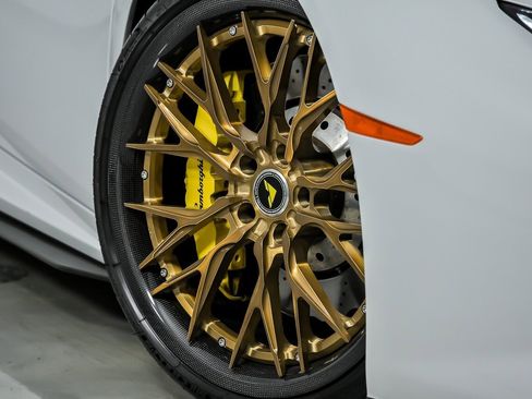 Used 2018 Lamborghini Huracan LP 580-2 RWD image 4