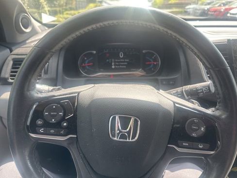 Used 2021 Honda Pilot Touring image 12