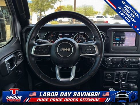 Used 2020 Jeep Wrangler Unlimited Sahara w/ LED Lighting Group AWD/4WD image 34
