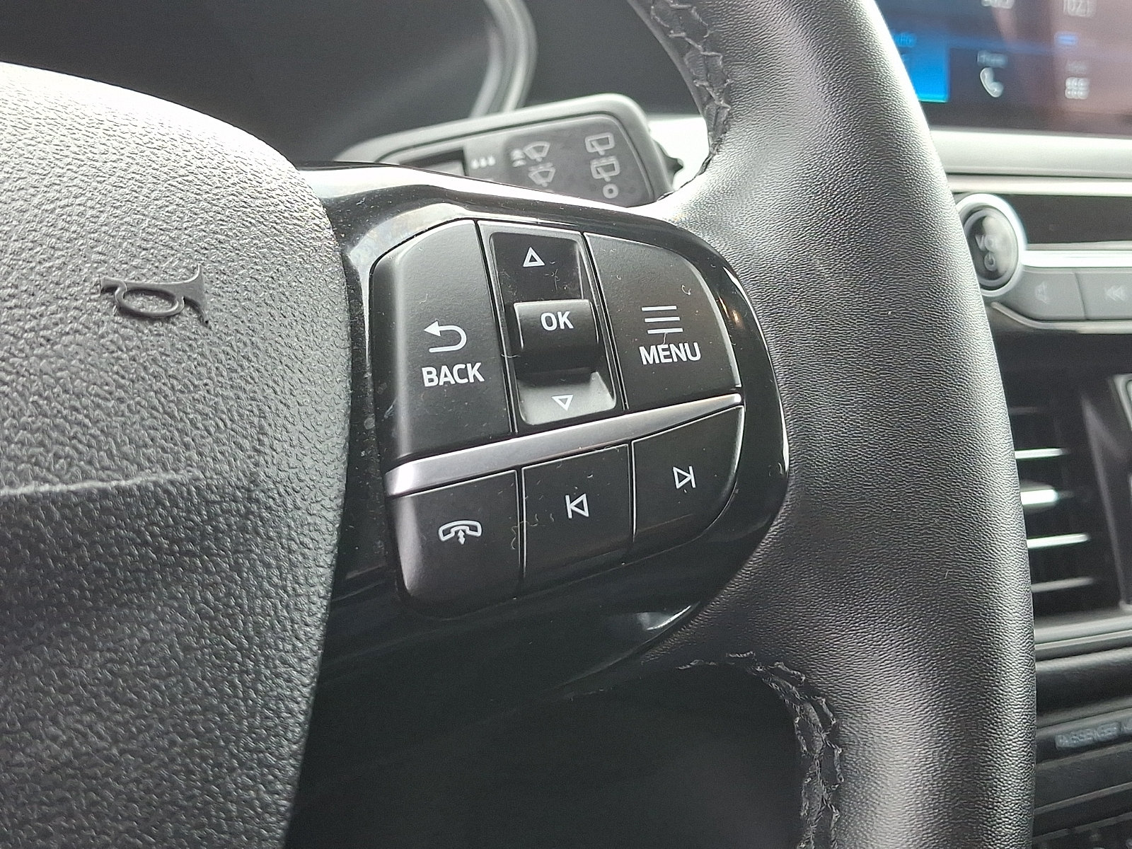 Used 2023 Ford Escape Active w/ Cold Weather Package FWD image 21