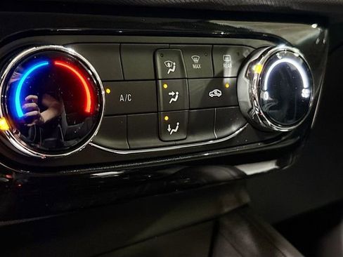 New 2026 Chevrolet TrailBlazer LT w/ Midnight Edition AWD/4WD image 18