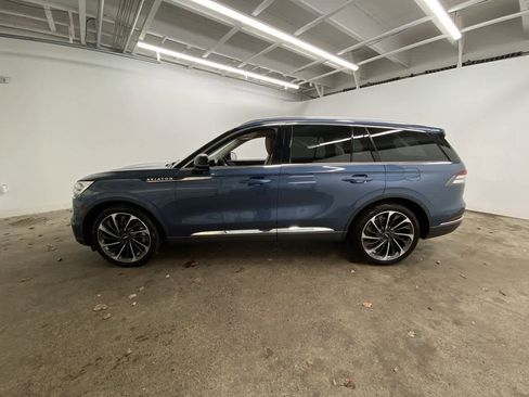 Used 2020 Lincoln Aviator Reserve w/ Equipment Group 202A image 3
