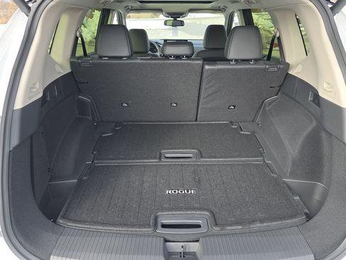 New 2026 Nissan Rogue Platinum image 24