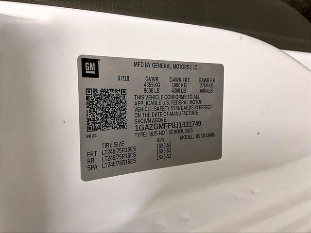 Used 2018 Chevrolet Express 3500 LT w/ LT Preferred Equipment Group RWD image 32
