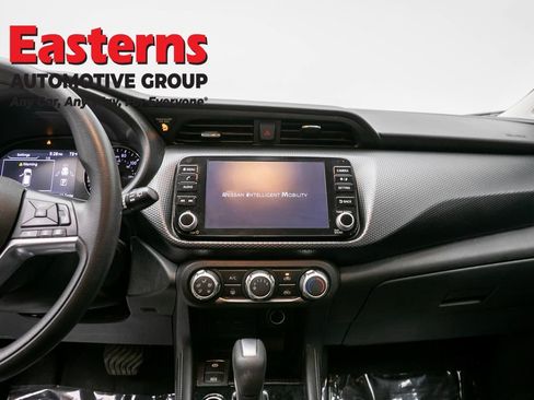 Used 2023 Nissan Kicks SV FWD image 19