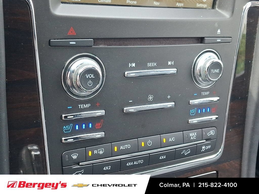 Used 2017 Lincoln Navigator Reserve AWD/4WD image 21