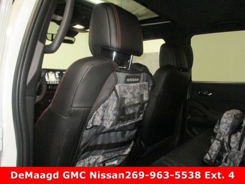 New 2025 Nissan Frontier PRO-4X w/ Pro Premium Package image 22