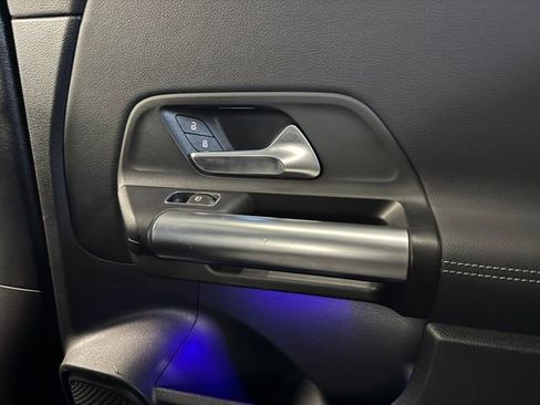 Used 2025 Mercedes-Benz GLA 250 image 38