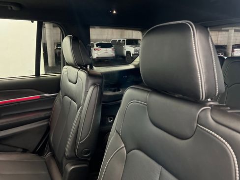 New 2024 Jeep Grand Cherokee L Overland w/ Advanced Protech Group III image 20