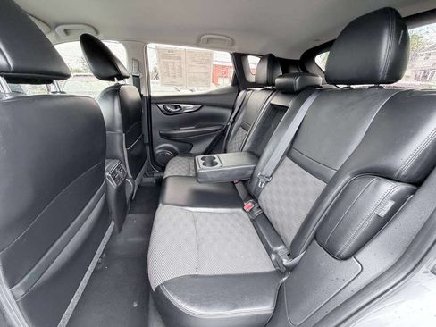 Used 2022 Nissan Rogue Sport SV w/ Technology Package AWD/4WD image 18