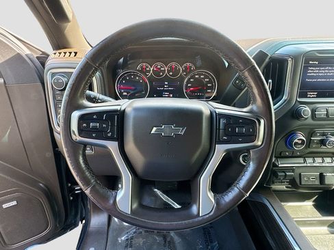 Used 2022 Chevrolet Silverado 1500 RST w/ Convenience Package II AWD/4WD image 9