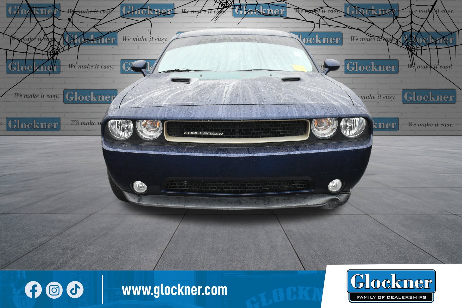 Used 2013 Dodge Challenger SXT Plus RWD image 2