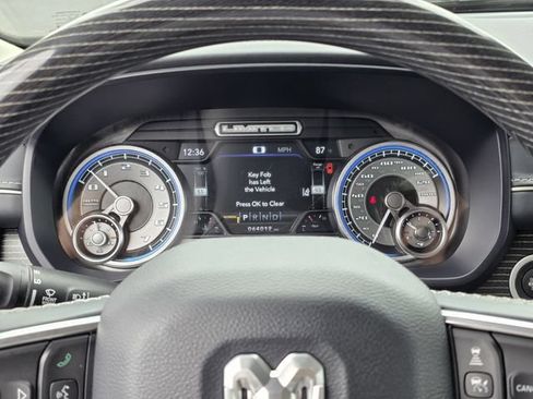 Used 2022 RAM 1500 Limited AWD/4WD image 12