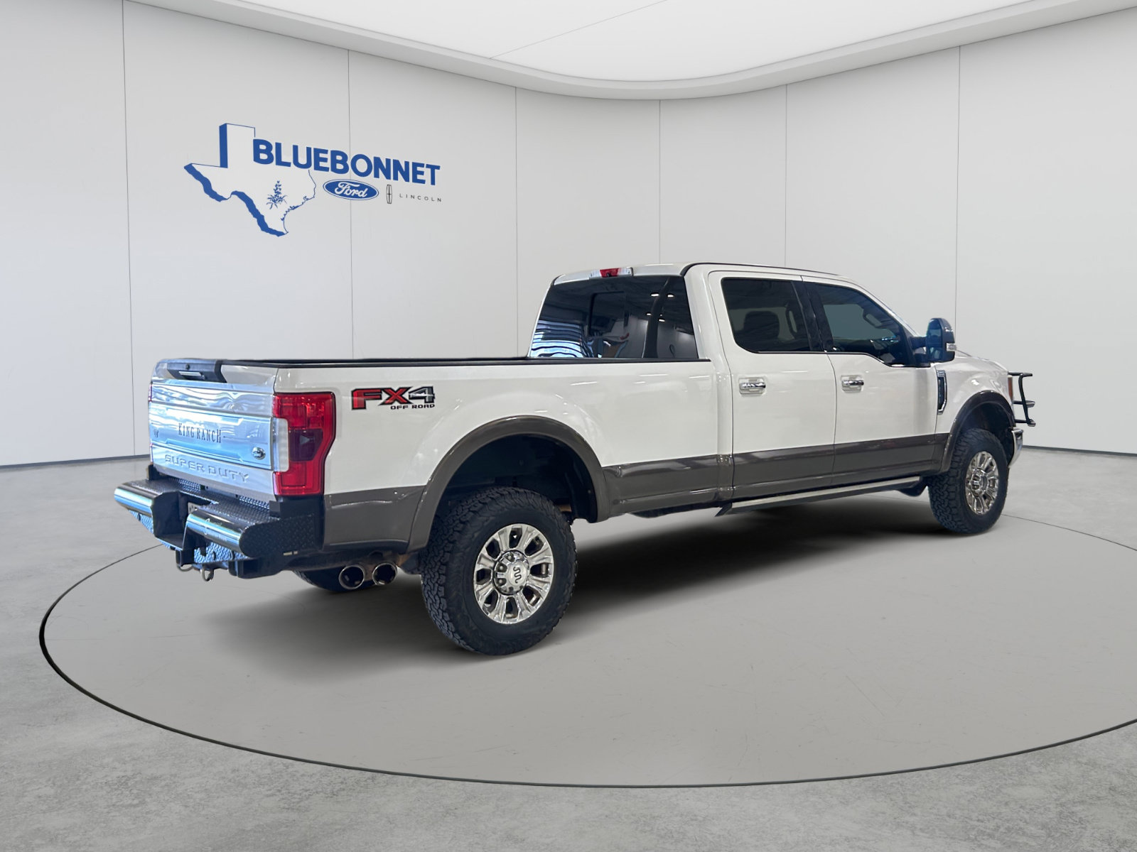 Used 2017 Ford F250 King Ranch w/ King Ranch Ultimate Package AWD/4WD image 4