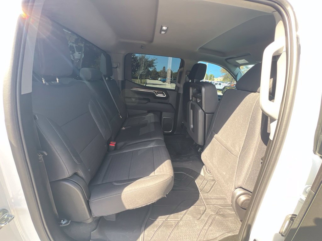 Used 2023 Chevrolet Silverado 1500 LT AWD/4WD image 25