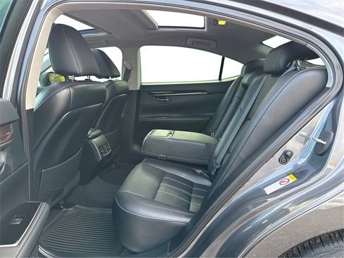 Used 2016 Lexus ES 350 image 11