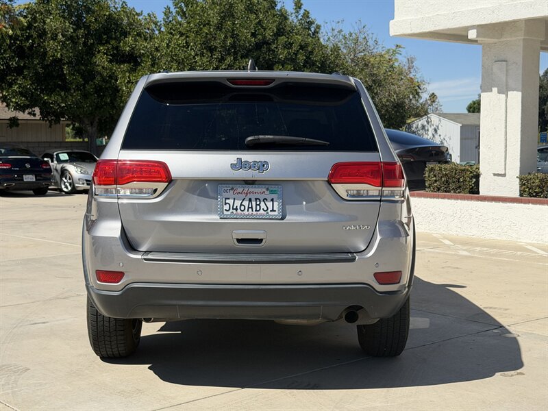 Used 2018 Jeep Grand Cherokee Laredo RWD image 4