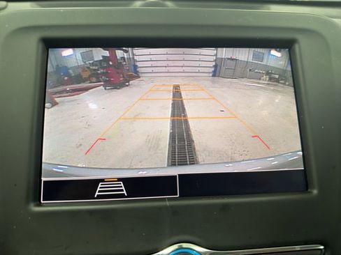 Used 2022 Chevrolet Equinox LT image 24