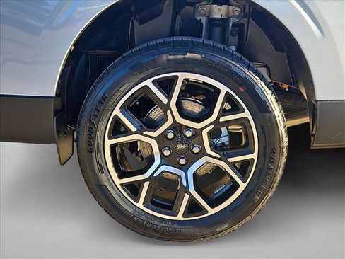 New 2026 Ford Maverick Lariat image 10