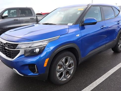 Used 2024 Kia Seltos LX AWD/4WD image 4