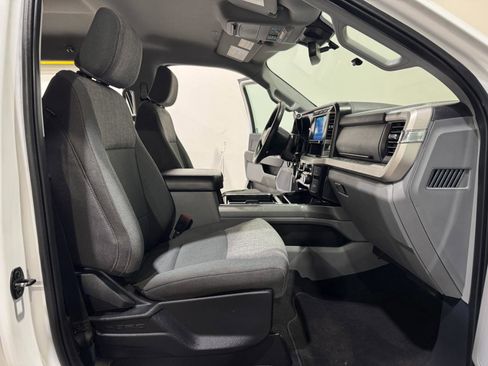 Used 2023 Ford F250 XLT w/ FX4 Off-Road Package image 13