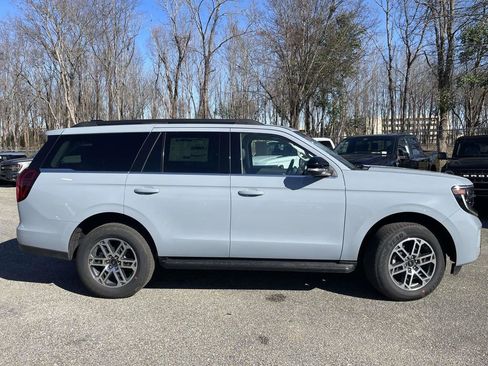 New 2026 Ford Expedition Active RWD image 2
