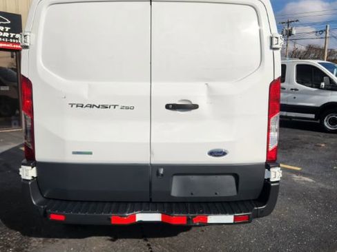 Used 2018 Ford Transit 250 130 Low Roof image 15