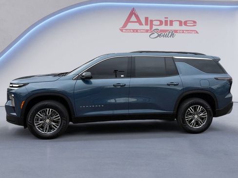 Certified 2025 Chevrolet Traverse LT AWD/4WD image 2