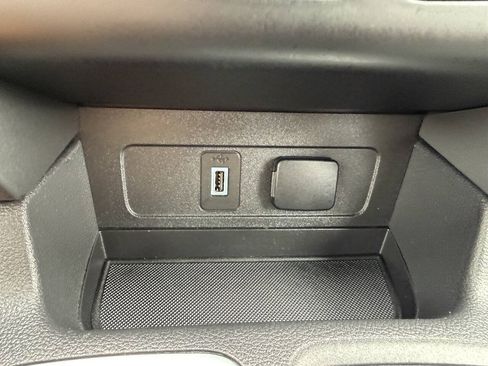 Used 2018 Ford Escape SE w/ SE Sync 3 Package FWD image 34